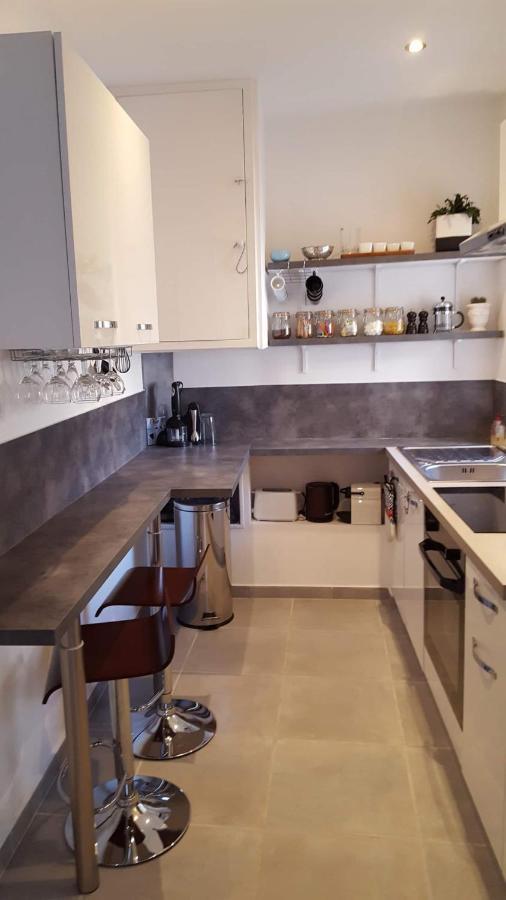 Agreable Appartement T2 Proche Centre نيم المظهر الخارجي الصورة